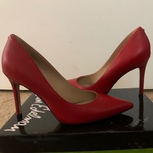 BRAND NEW Sam Edelman red pumps